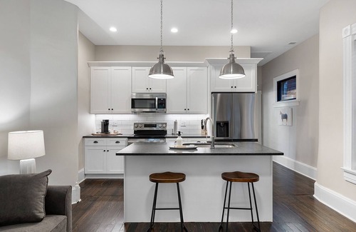 Clifton House | Sleeps 12- Two Fully Renovated Historic Homes