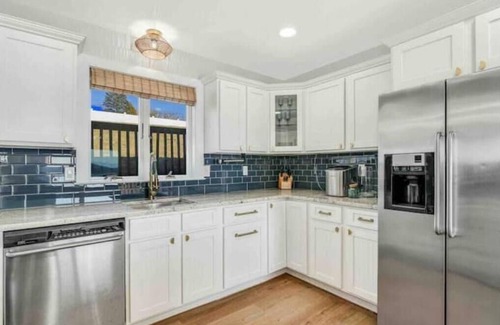Brookfield House | Sleeps 16! Lake, Dock, Hot Tub, Deck, Fire Pit, Grill