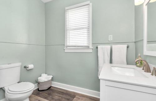 San Jacinto House | Sleeps 19! 3 Kitchens, LR's, 4 BR 4.5 BTH - Beauty