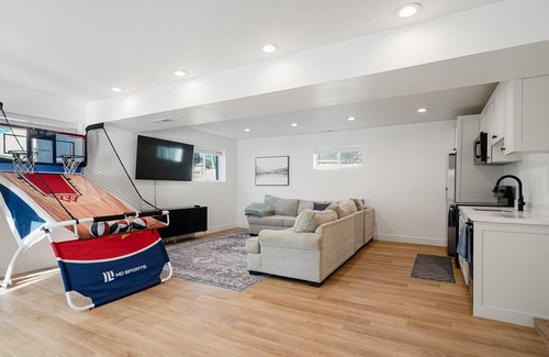 Sunset Heights House | SLEEPS 20! Orem Oasis Game Room & Hot Tub Retreat