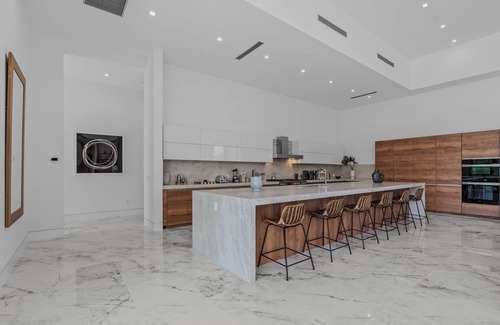 Indio House | Sleeps 31 | 2 Luxury Villas w/Pool + Spa, Putting Green | Bravo by AvantStay