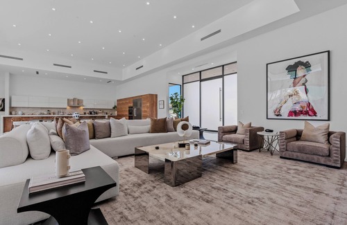 Indio House | Sleeps 31 | 2 Luxury Villas w/Pool + Spa, Putting Green | Bravo by AvantStay