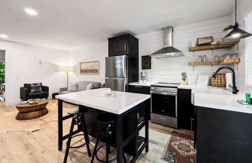 Caton House | Sleeps 36 | Indoor Heated Pool, Hot Tub, Game Room, Firepits | Near Dollywood