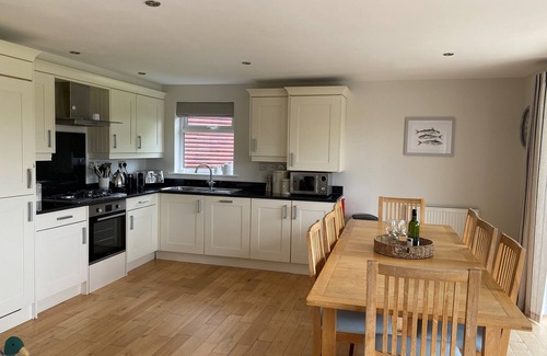 Winnard's Perch House | Sleeps 8, hot tub, dog friendly - Indoor pool, tennis, gym - FEW DATES LEFT