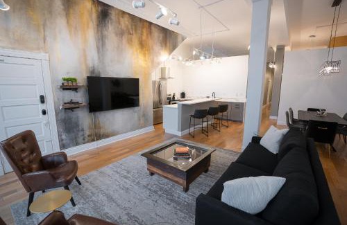 Shelby Park House | Sleeps18 9Beds 7BR 4BA Swepson Estate