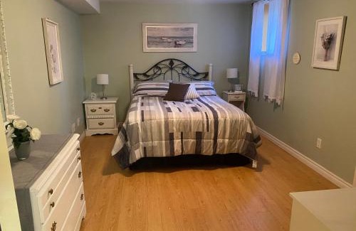 Bridgewater House | Sleepy Pines Place