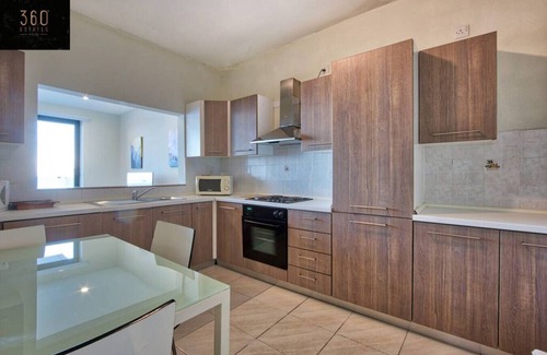 Tower Road Apartment | Sliema Seafront 3BR - opposite Beach - AC & Wifi