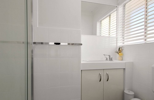 Golden Beach House | Slim Crescent 8, Golden Beach