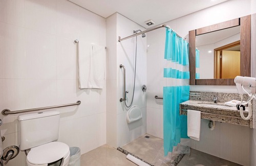 Jardim das Americas Hotel | SLIM Curitiba Av. das Torres