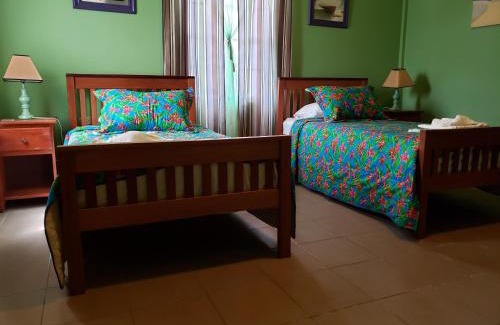 Caye Caulker Villa | SLO-N-EZ Villa- Gold Standard Certified