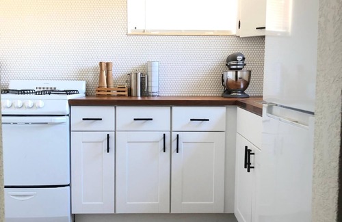 Edgewater Apartment | Sloan’s Lake Garden Level Apartment