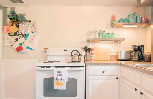 Sloan Lake Apartment | Sloans Lake! Walk to eateries/bars! Free parking!