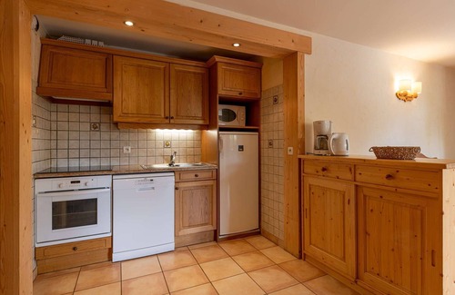 Le Grand-Bornand Apartment | Slopes and Heart of Village and Large Terrace