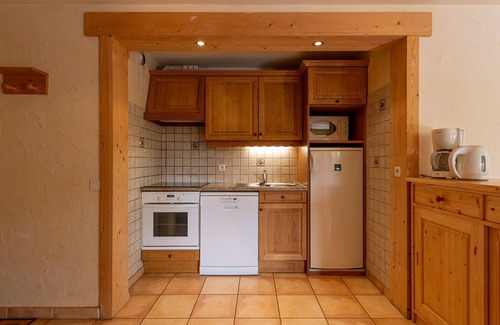 Le Grand-Bornand Apartment | Slopes and Heart of Village and Large Terrace
