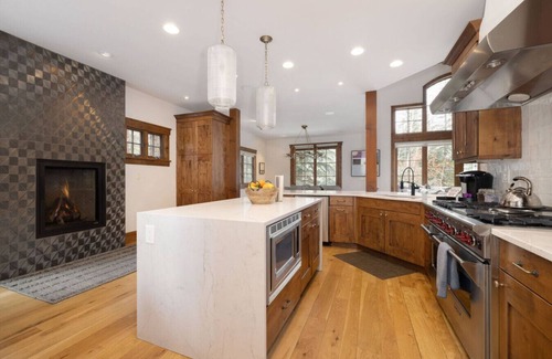 Edwards Ski Chalet | Slopeside Beaver Creek Chalet