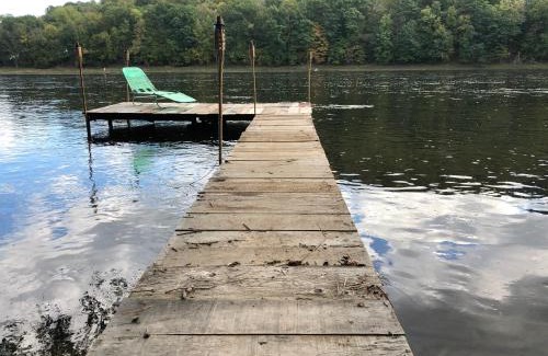 Pond Eddy Apartment | Slumberland at the River's Edge