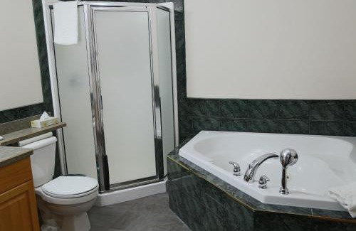 Okanagan-Similkameen Cabin | SlumberLodge Hotel