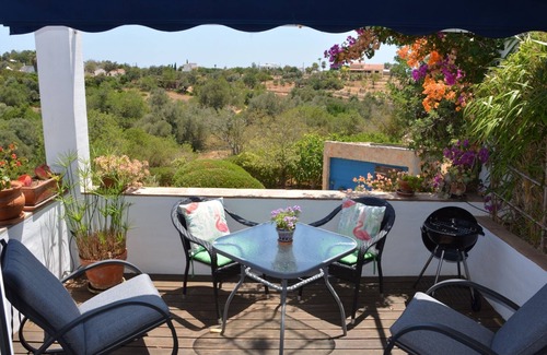 Olhao Apartment | Small apartment in a quiet location with two private terraces and sea views
