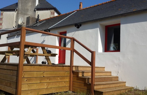 Lampaul-Plouarzel Cottage | Small Breton house 2 steps from the sea with terrace and large garden.