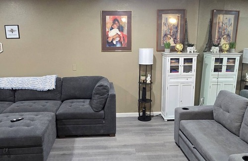 El Centro House | Small but cosey 4-bedroom house with AC, WiFi in lovely El Centro.