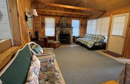 Sebago Cottage | Small Cottage just steps away from Sebago Lake