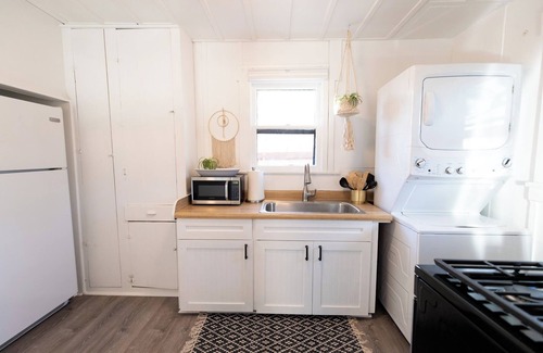 Oceano Cottage | Small Cottage near Pismo: Firepit, BBQ, Pet-Friendly, 5min to Ocean/15min to SLO