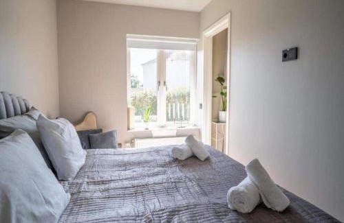 Hallevik House | Small Double Room at Hanohus Hotel