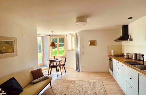Bad Wiessee Apartment | Small, fine apartment with a sun terrace and Tegernsee view"