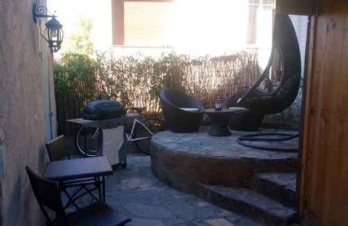 Villeneuve-Loubet Apartment | Small furnished apartment 800m from the beach