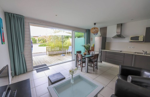 Guisseny Cottage | SMALL HOUSE 100 METERS FROM THE BEACH WITH POOL