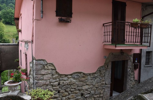 Adrara San Rocco House | Small house in a historic village crossed by a fairytale stream, 8 km from Lake Iseo
