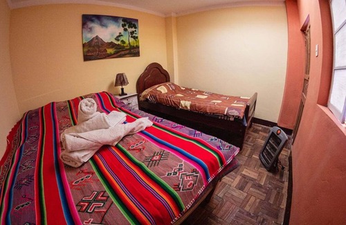 Copacabana House | Small independent house, in the center of copacabana