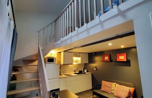 Bagnolet Apartment | Small loft and terrace in Le Lilas, 4 minutes from the Serge Gainsbourg metro station on line 11