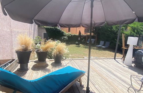 Beaurecueil House | Small, quiet T4 house with garden and terrace.