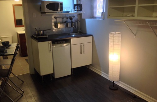 Beach Hill Apartment | Small Sweet and Complete Suite