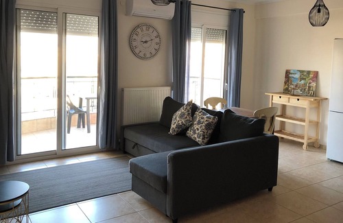 Sindos Apartment | Small town feel, big city access