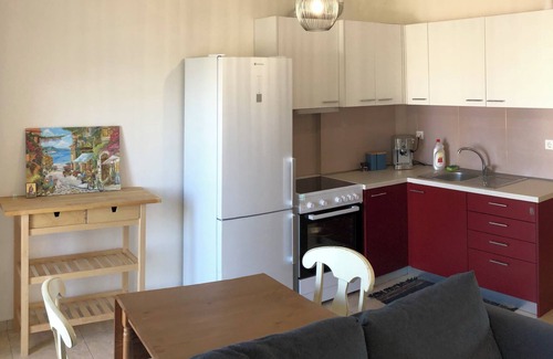 Sindos Apartment | Small town feel, big city access