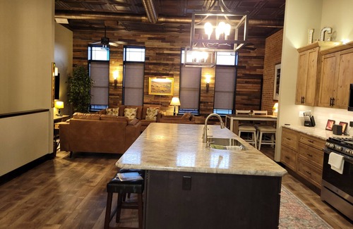 Lake Crystal Apartment | Small town loft apartment.