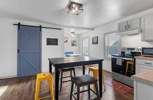 Oconto House | Small Town Retreat- 5br- Movie Theater Room