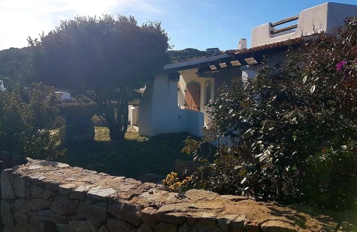 Terravecchia-Portoquadro Villa | Small villa in Cala d'Oro di Porto Quadro, 90m from the sea