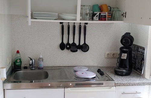 Freest House | Small vacation cottage with campsite feeling, 5 minutes to the beach