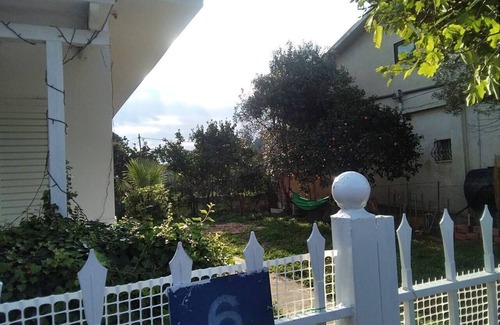 Marathon House | Small villa nearby the beach also pets friendly