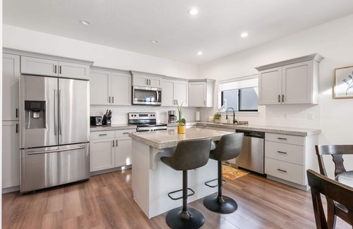 Eagle Mountain House | Smart Home With Garage Parking
