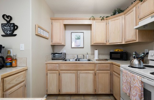 Harlingen House | Smart lock Boho chic 4 min from Airport