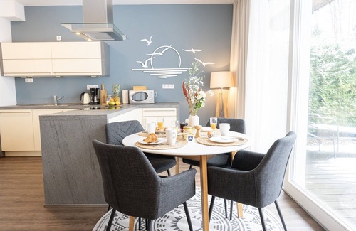 Bad Zwischenahn Apartment | SmartFewo: Nebelgruß | lake terrace | sauna | park
