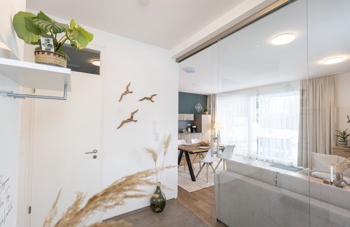 Bad Zwischenahn Apartment | SmartFewo: Sturmfrei | terrace | sauna | parking
