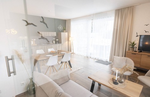 Bad Zwischenahn Apartment | SmartFewo: Sturmfrei | terrace | sauna | parking