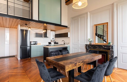 Old Lyon Apartment | Smartstay - Vue panoramique sur Lyon et la saone