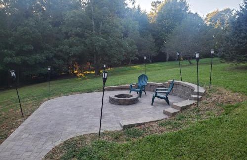 Murphy House | Smoky Mountain Cabin - HOT TUB - Fire Pit