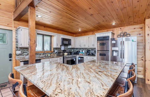 Chalet Village Ski Chalet | Smoky Mtn High - 8bd 7bth in Chalet Village w/Mountain Views!